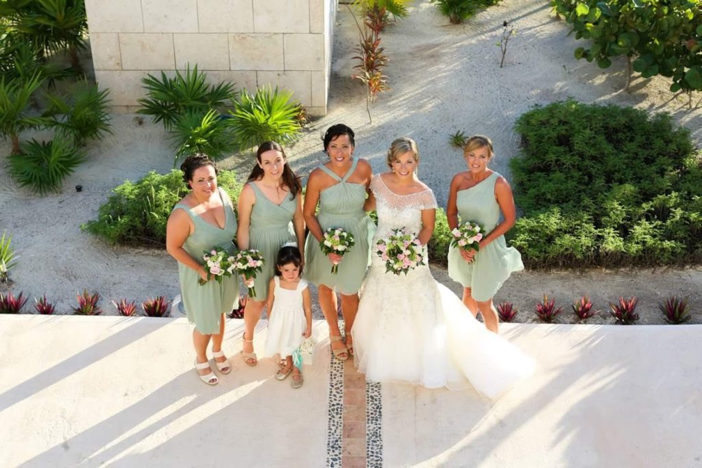 Laurie Keith gets married at The Beloved in Mexico for a destination wedding